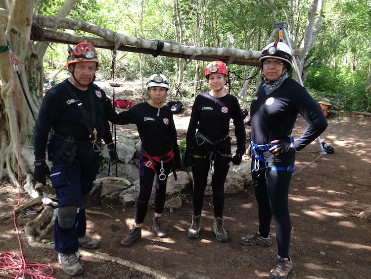 De izquierda a derecha: Juan Luis Martínez, Tania Santillan, Ariana Aguilar y Jesús Martínez.